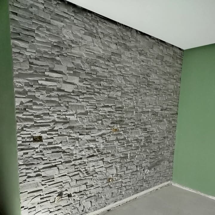 Rucno radjen gipsani zid na Vracaru