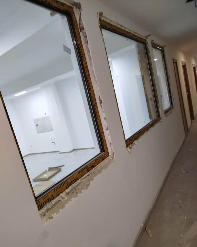 Montiranje unutrasnjih prozora na Vracaru